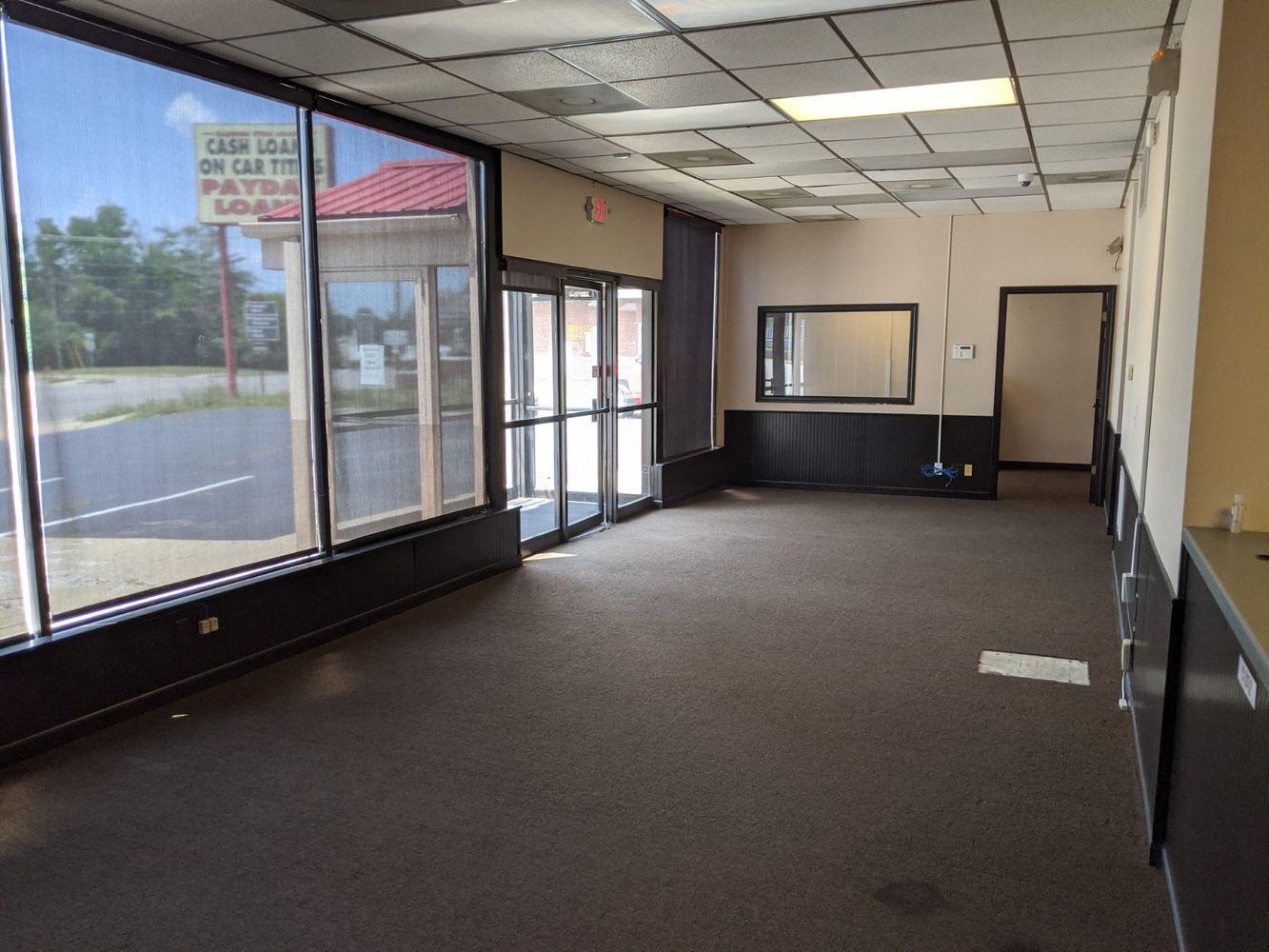 FREESTANDING OFFICE/RETAIL FOR SALE: 929 E Main St, Danville, IL 61832